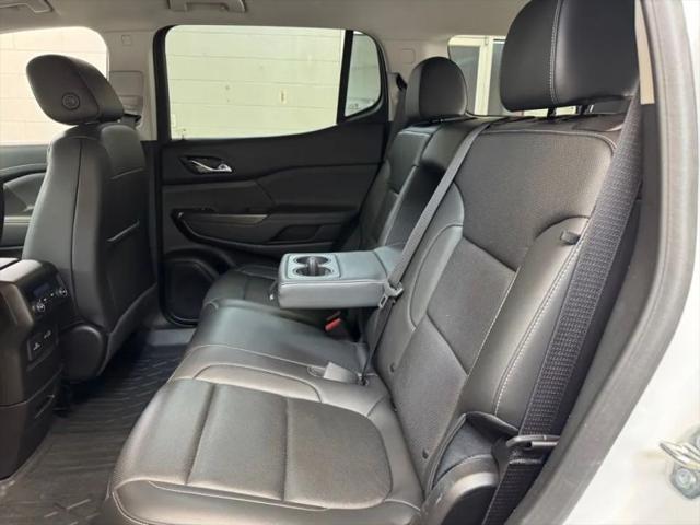 2023 GMC Acadia AWD SLT