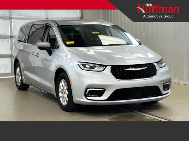 2023 Chrysler Pacifica Touring L for sale in Frankfort, KY