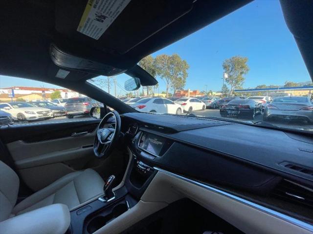 2017 Cadillac XT5 Standard