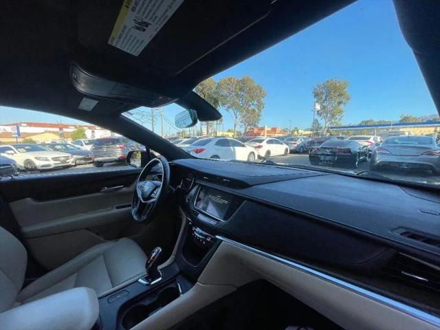 2017 Cadillac XT5 Standard