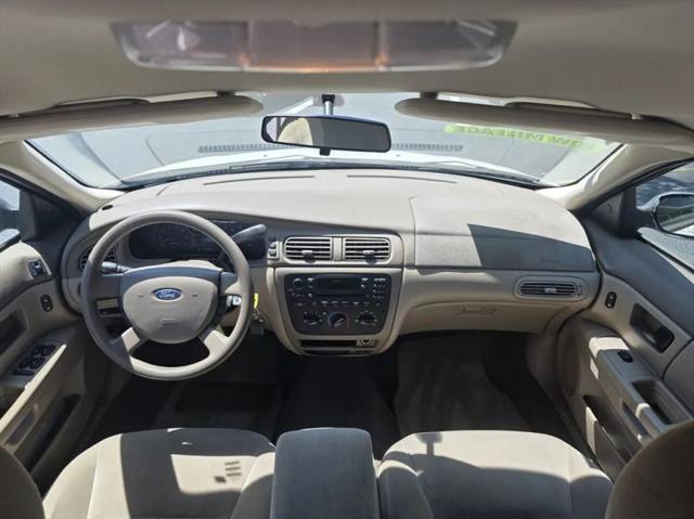 2007 Ford Taurus SE