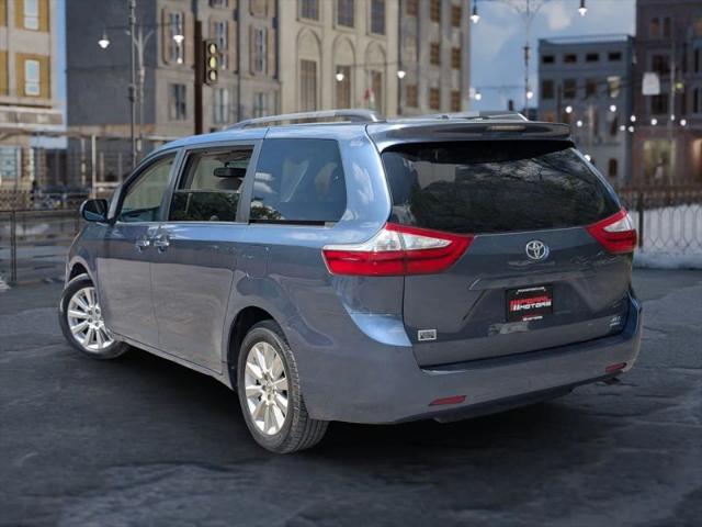 2015 Toyota Sienna XLE 7 Passenger