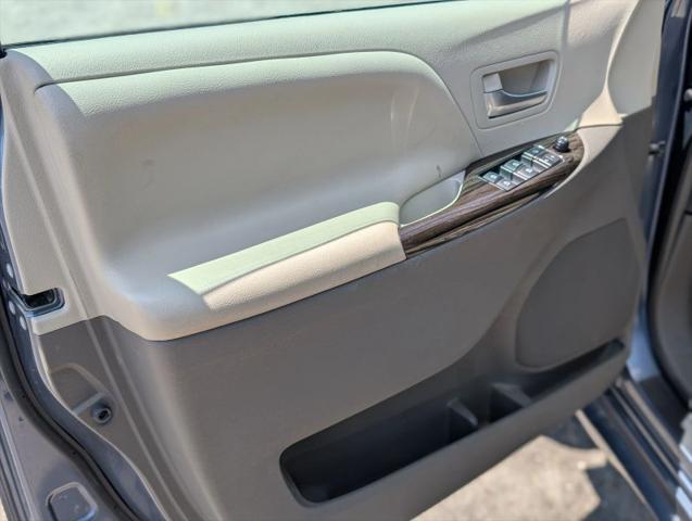 2015 Toyota Sienna XLE 7 Passenger