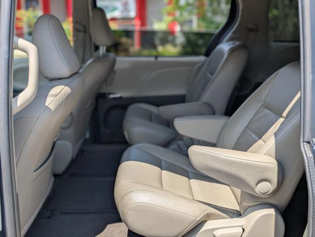 2015 Toyota Sienna XLE 7 Passenger