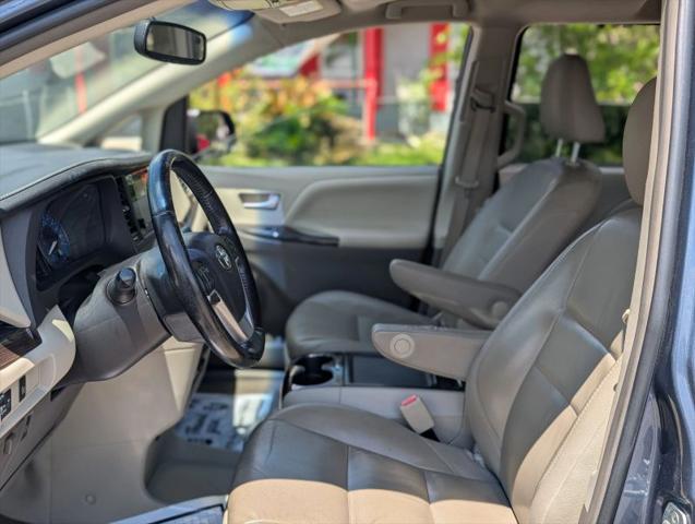 2015 Toyota Sienna XLE 7 Passenger