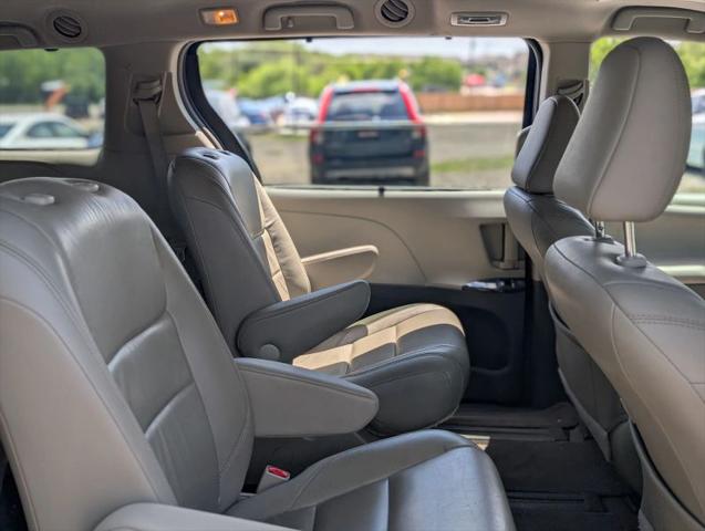 2015 Toyota Sienna XLE 7 Passenger