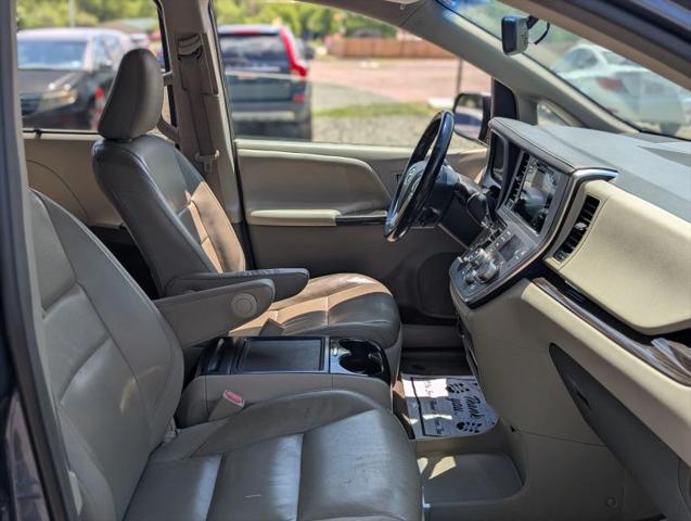 2015 Toyota Sienna XLE 7 Passenger