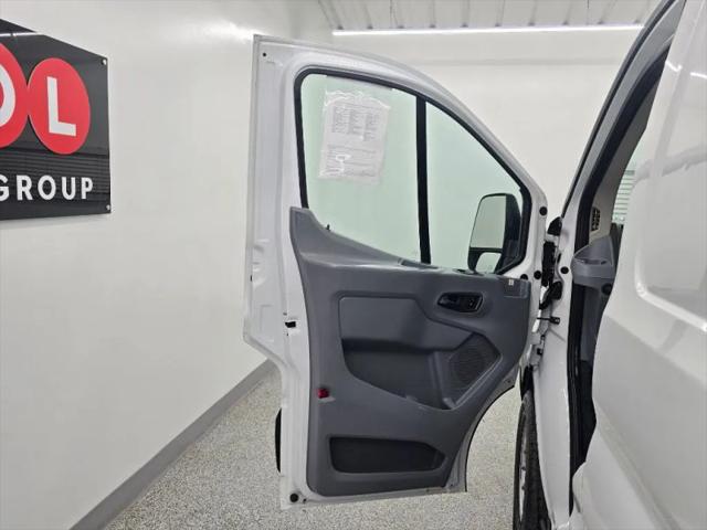 2019 Ford Transit w/60/40 Side Door w/RWB