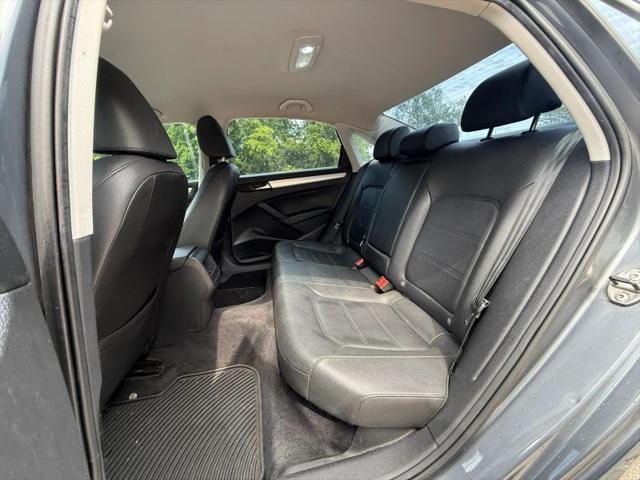 2012 Volkswagen Passat 2.5L SE