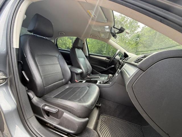 2012 Volkswagen Passat 2.5L SE