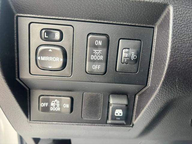 2015 Toyota Tundra SR5 5.7L V8