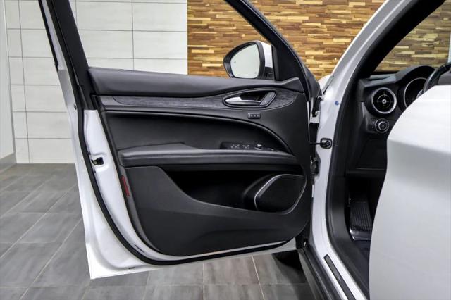 2022 Alfa Romeo Stelvio Sprint RWD