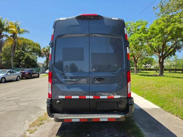 2019 Ford Transit Extended Length w/Sliding Side Door w/LWB