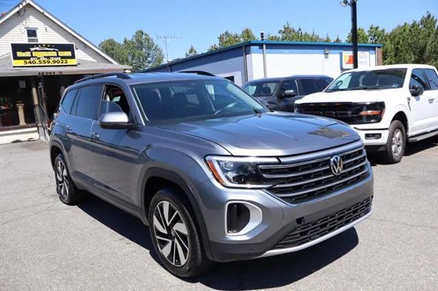 2025 Volkswagen Atlas 2.0T SE w/Technology