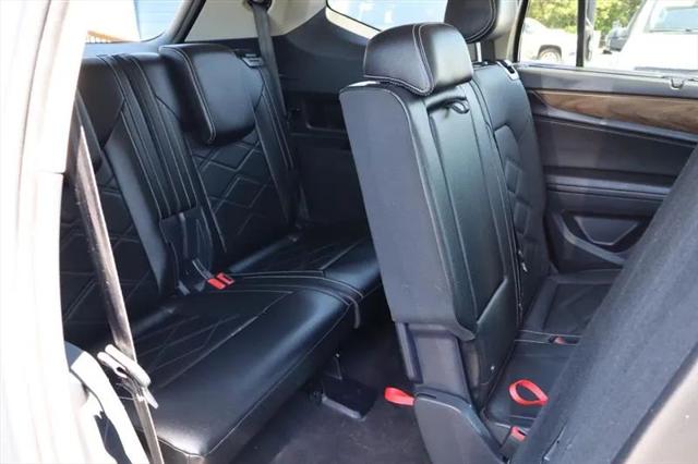 2025 Volkswagen Atlas 2.0T SE w/Technology