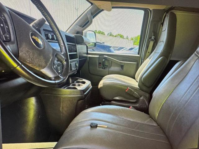 2022 Chevrolet Express Cargo Van RWD 2500 Extended Wheelbase WT