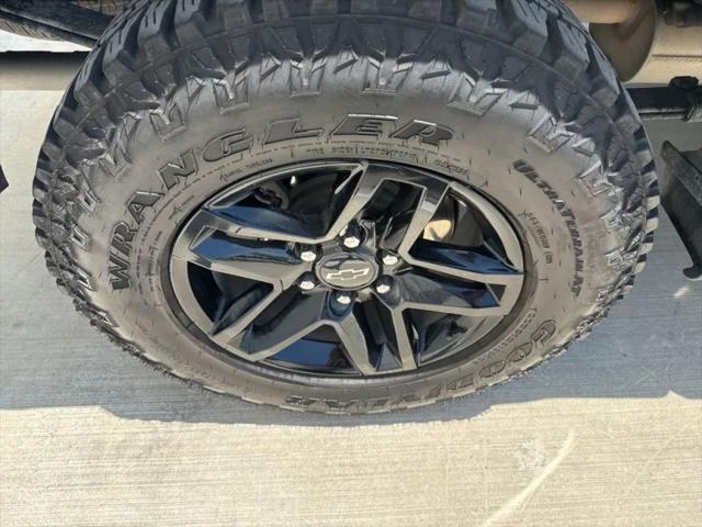2021 Chevrolet Silverado 1500 4WD Crew Cab Short Bed Custom Trail Boss