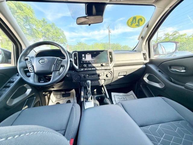 2025 Nissan Frontier Crew Cab SV 4x2