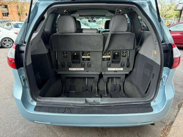 2016 Toyota Sienna XLE