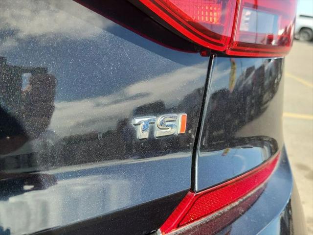 2017 Volkswagen Passat 1.8T R-Line