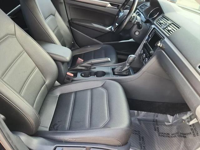 2017 Volkswagen Passat 1.8T R-Line