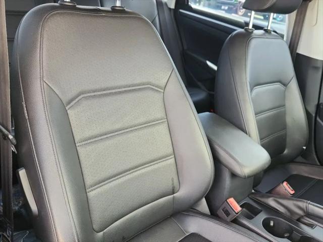 2017 Volkswagen Passat 1.8T R-Line