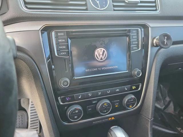 2017 Volkswagen Passat 1.8T R-Line