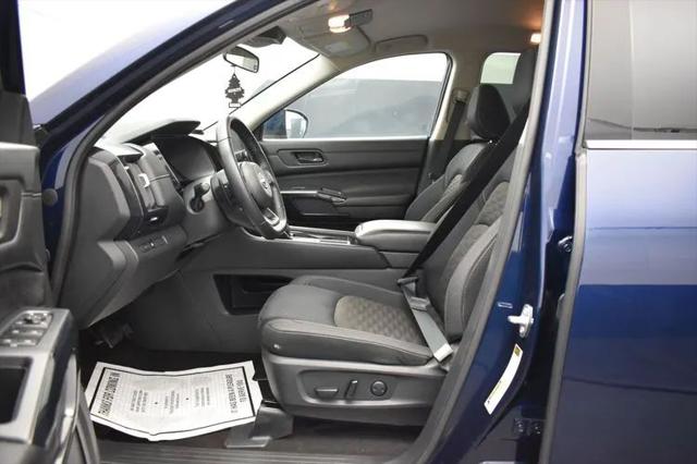 2024 Nissan Pathfinder SV FWD