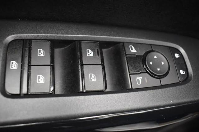 2024 Nissan Pathfinder SV FWD