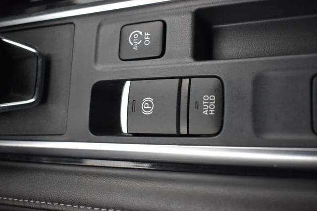 2024 Nissan Pathfinder SV FWD