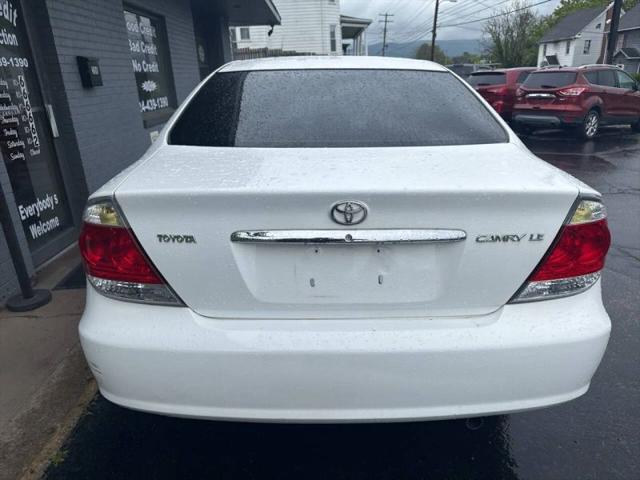 2005 Toyota Camry LE