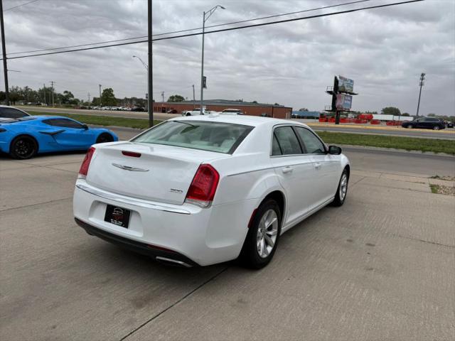 2015 Chrysler 300 Limited
