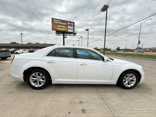 2015 Chrysler 300 Limited
