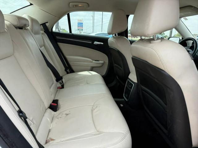 2015 Chrysler 300 Limited