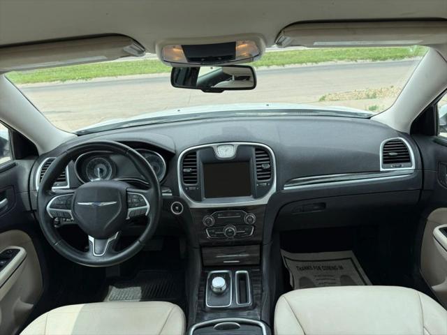2015 Chrysler 300 Limited