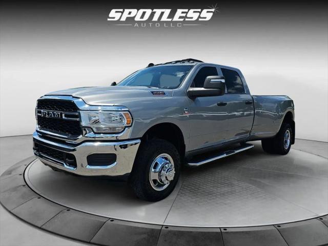 2024 Ram 3500 Tradesman Crew Cab 4x4 8' Box