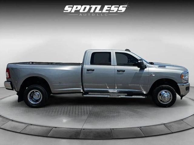2024 Ram 3500 Tradesman Crew Cab 4x4 8' Box