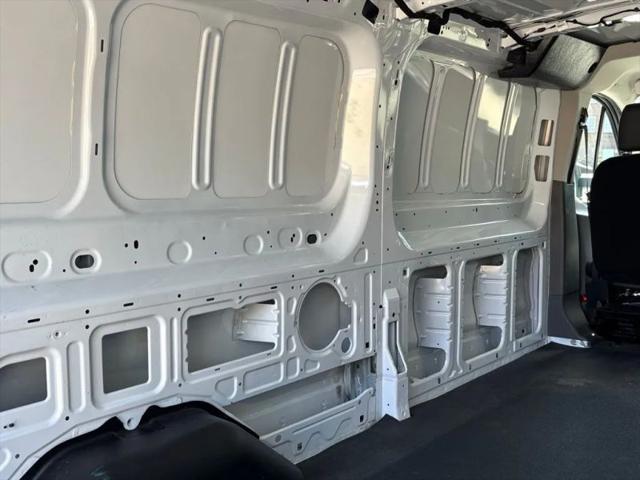 2022 Ford E-Transit-350 Cargo Van w/RWB