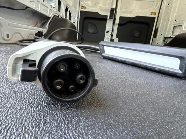 2022 Ford E-Transit-350 Cargo Van w/RWB