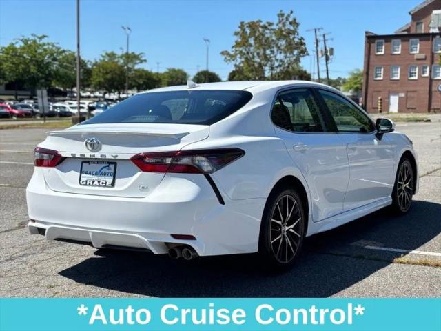 2022 Toyota Camry SE