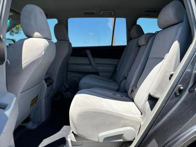 2010 Toyota Highlander Base