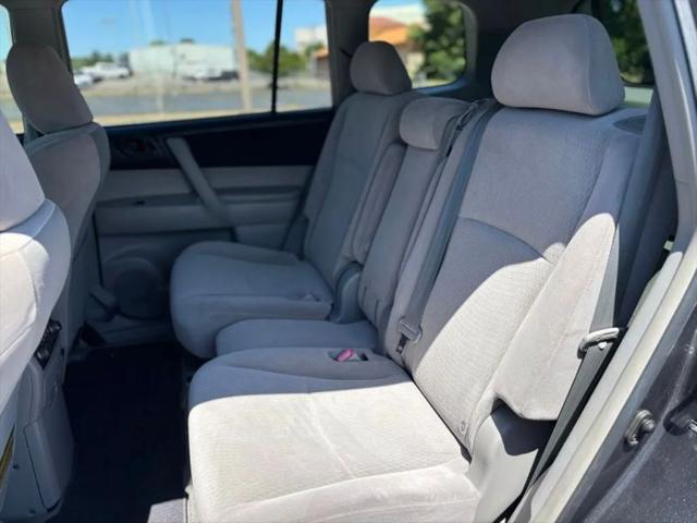 2010 Toyota Highlander Base