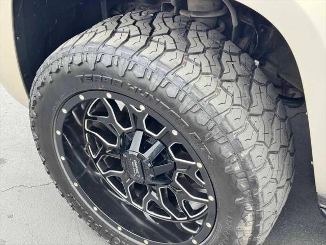2011 GMC Yukon SLE