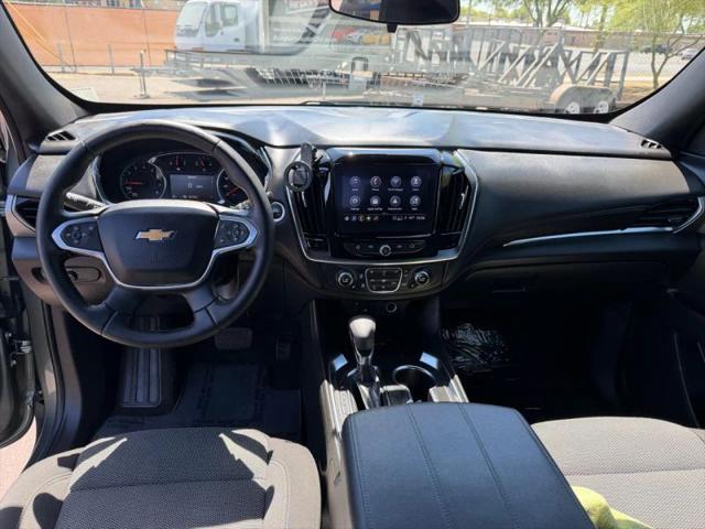 2023 Chevrolet Traverse FWD LT Cloth