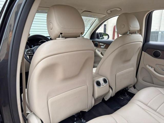 2022 Mercedes-Benz GLC SUV