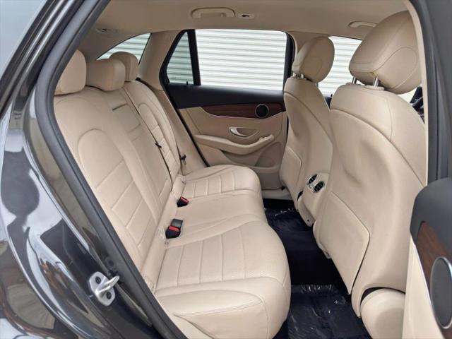 2022 Mercedes-Benz GLC SUV