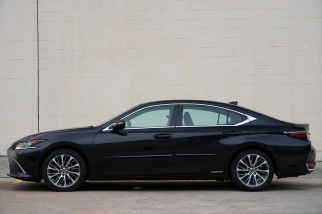 2021 Lexus ES 300h 300h