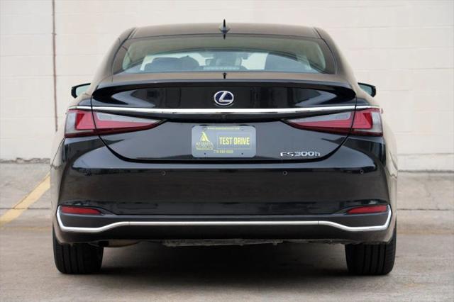 2021 Lexus ES 300h 300h