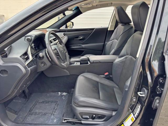 2021 Lexus ES 300h 300h