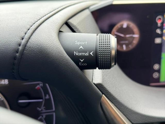 2021 Lexus ES 300h 300h